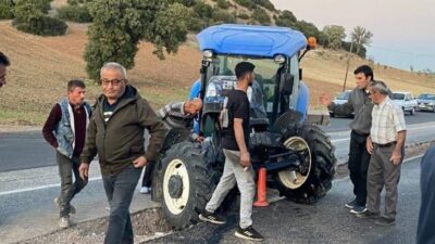 Uşak'ın Ulubey ilçesinde traktörle çarpışan otomobildeki karı koca yaralandı.