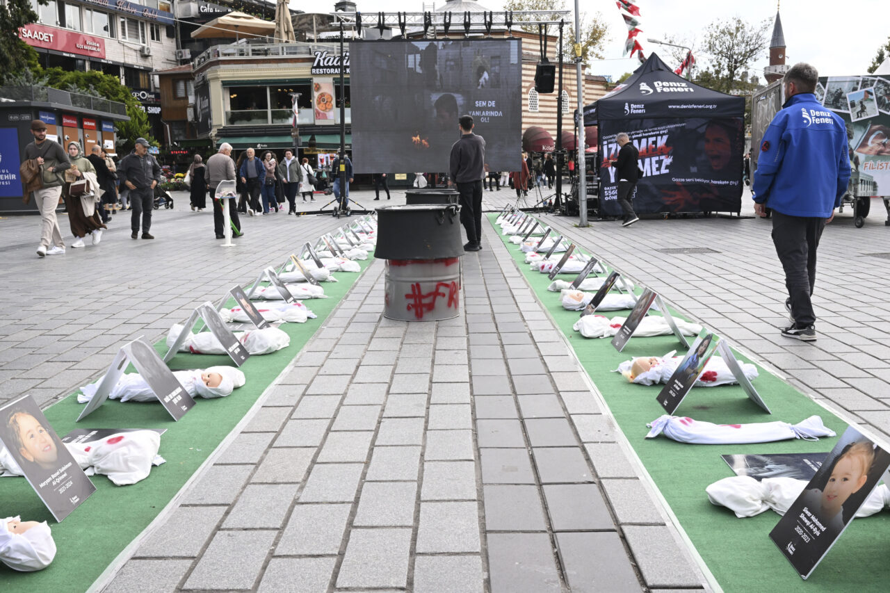  Deniz Feneri Derneğince, Gazze'deki insanlık dramına dikkati çekmek ve mazlumların