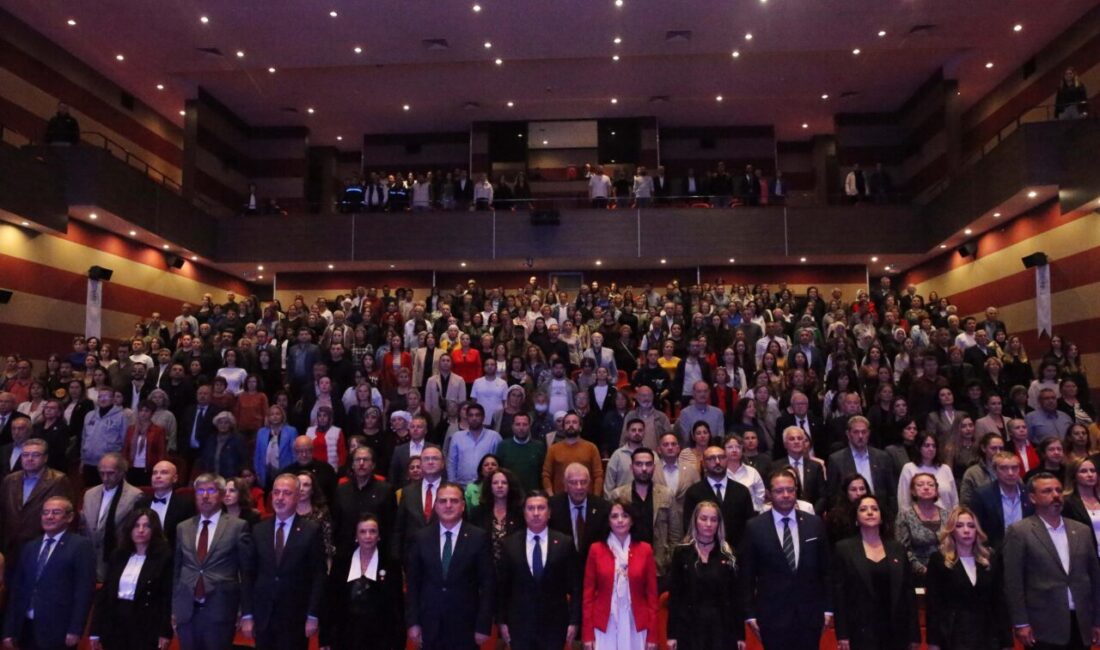 Türkiye'nin ilk kadın valisi Lale Aytaman'ın hayatının anlatıldığı "Vali Hanım"