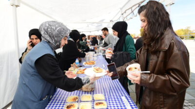 Van Yüzüncü Yıl Üniversitesi'nde (Van YYÜ) akademisyenler ve öğrenciler tarafından