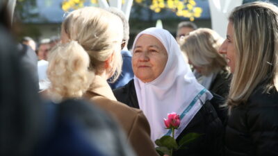  Avusturya'nın başkenti Viyana'da, Srebrenitsa soykırımında öldürülenleri anmak için inşa edilen