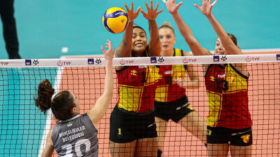 Voleybolda Kadınlar AXA Sigorta Kupa Voley 3. Grup maçında Göztepe,