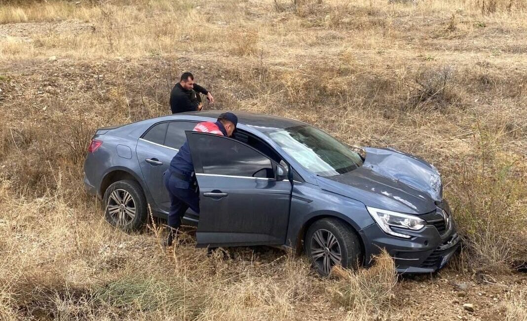 Yozgat'ın Saraykent ilçesinde iki otomobilin çarpışması sonucu 1 kişi öldü,