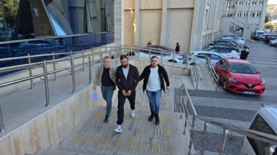  Zonguldak'ın Kozlu ilçesinde bir oto galeriye tabancayla ateş eden şüpheli