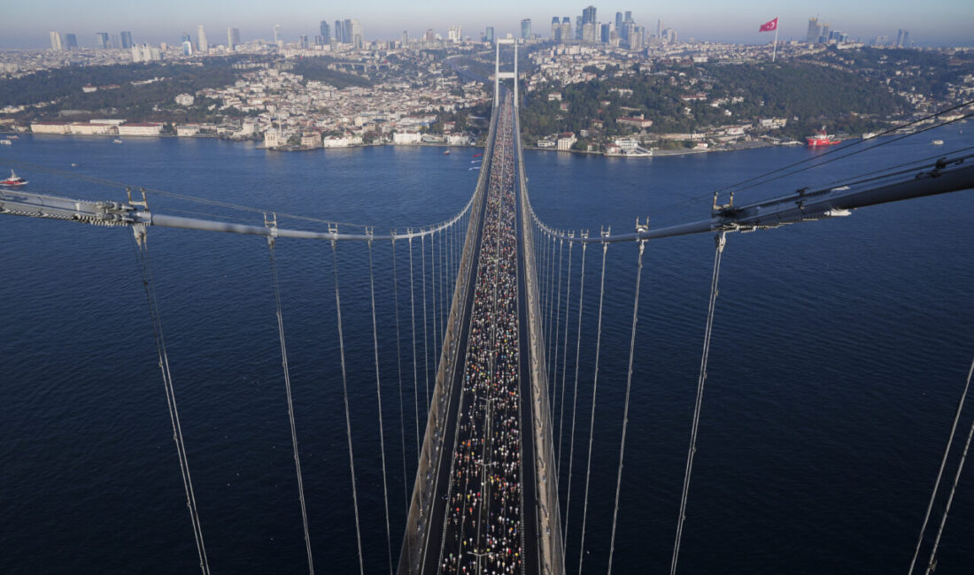 Spor İstanbul tarafından "Dünyanın Kıtalar Arası Tek Maratonu" sloganıyla düzenlenen