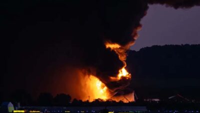 ABD’nin Kentucky eyaletinde bir kargo uçağının kalkıştan hemen sonra düşmesi