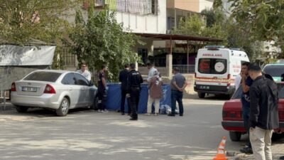 Adana'nın merkez Sarıçam ilçesinde bir kişi sokakta pompalı tüfekle vurularak