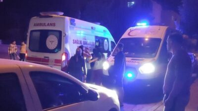 Adana'nın Kozan ilçesinde evde çıkan yangında 4 kişi dumandan etkilendi.