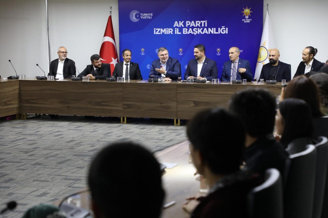  AK Parti İzmir İl Başkanı Bilal Saygılı, partisinin iktidara gelişinin