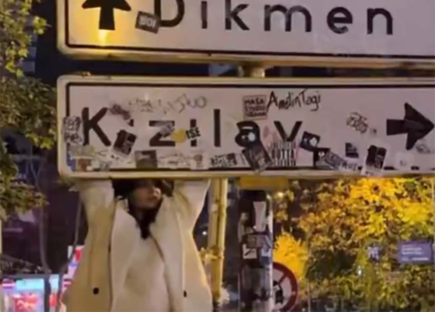 Ankara’da gençlerin fotoğraf akımına konu olan “Kızılay” tabelası çalınınca belediye