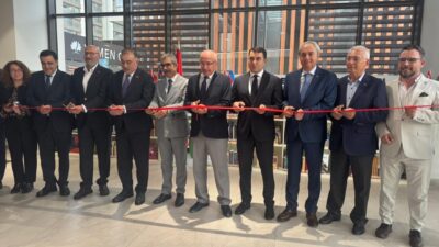  Antalya Kütüphanesi'nde Azerbaycan ile kültürel işbirliğini güçlendirmek, okuyuculara edebiyatını, tarihini,