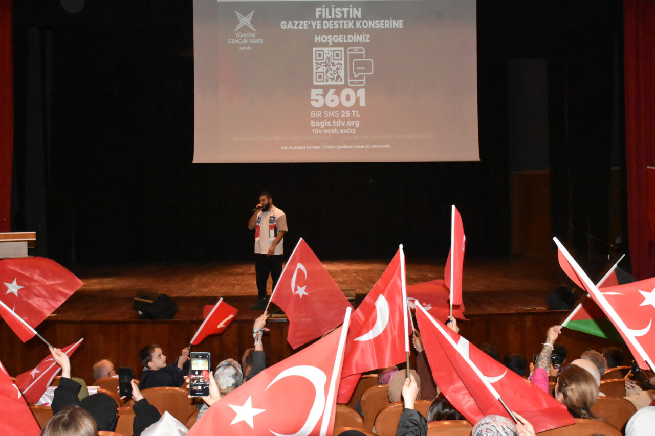 Türkiye Gençlik Vakfı (TÜGVA) Artvin İl Temsilciliğinin Filistin'e destek amacıyla