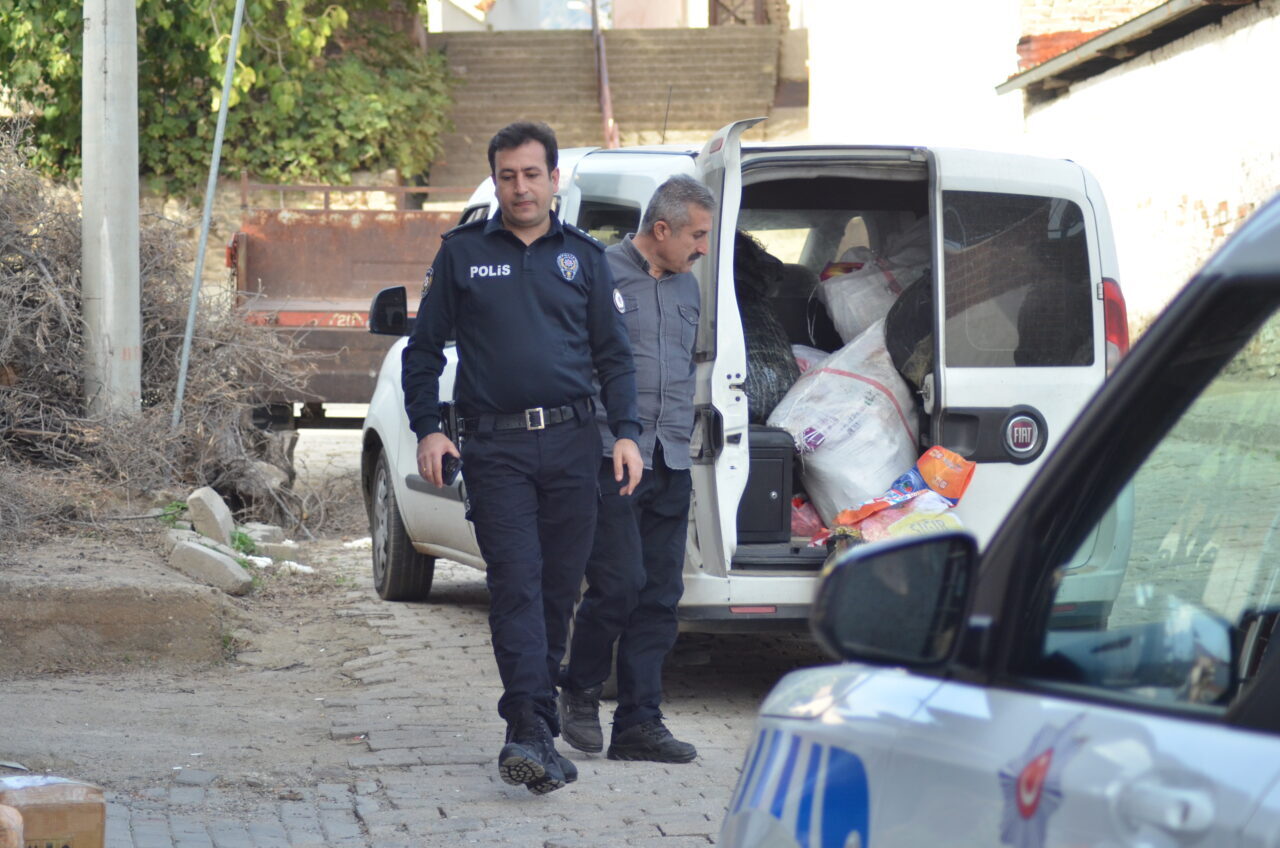 Aydın'ın Kuyucak ilçesinde düzenlenen operasyonda 30 ton sahte deterjan ele