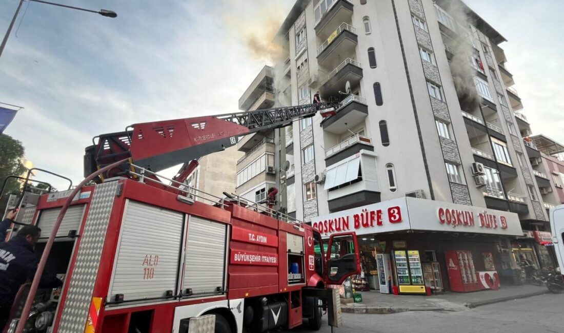 Aydın'ın Nazilli ilçesindeki bir apartman dairesinde çıkan yangın ekiplerin müdahalesiyle