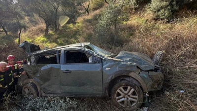 Aydın'ın Efeler ilçesinde otomobilin uçuruma yuvarlanması sonucu sürücüsü yaralandı.