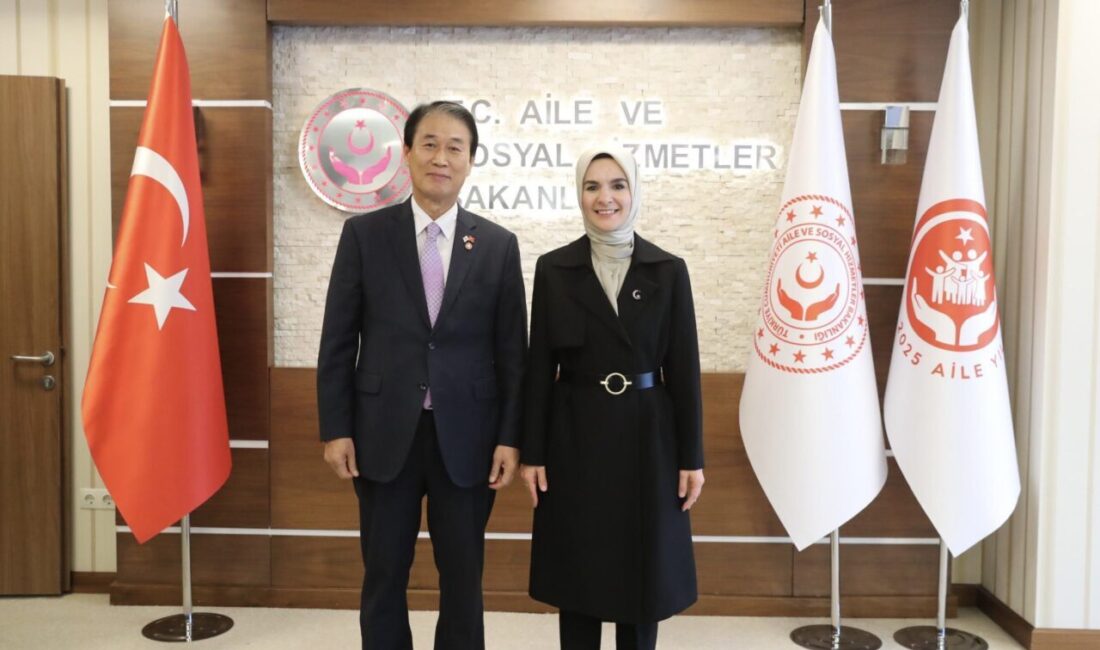 Aile ve Sosyal Hizmetler Bakanı Mahinur Özdemir Göktaş, Güney Kore