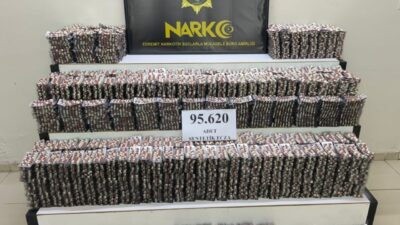 Balıkesir'in Burhaniye ilçesinde düzenlenen operasyonda 95 bin 620 yasaklı hap