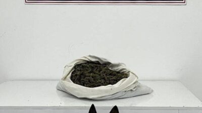  Bingöl'de düzenlenen uyuşturucu operasyonunda yakalanan şüpheli tutuklandı.