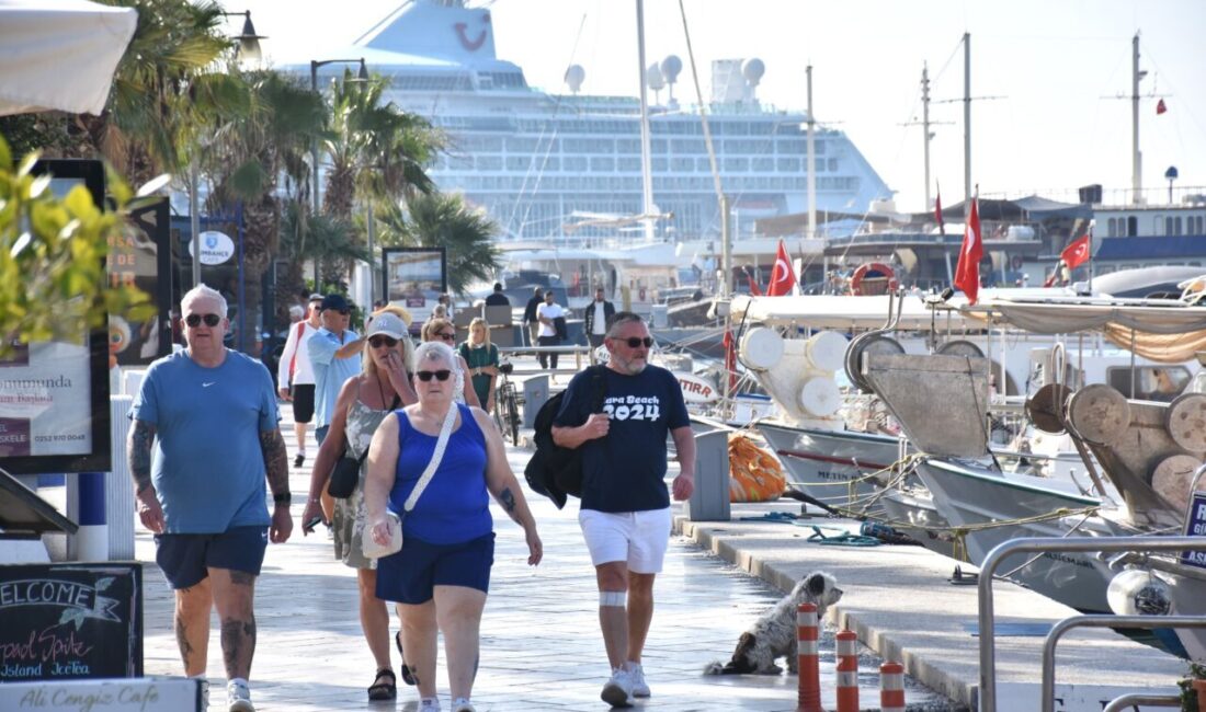 Muğla'nın Bodrum ilçesine, "Marella Discovery 2" ve "Emerald Azzurra" isimli