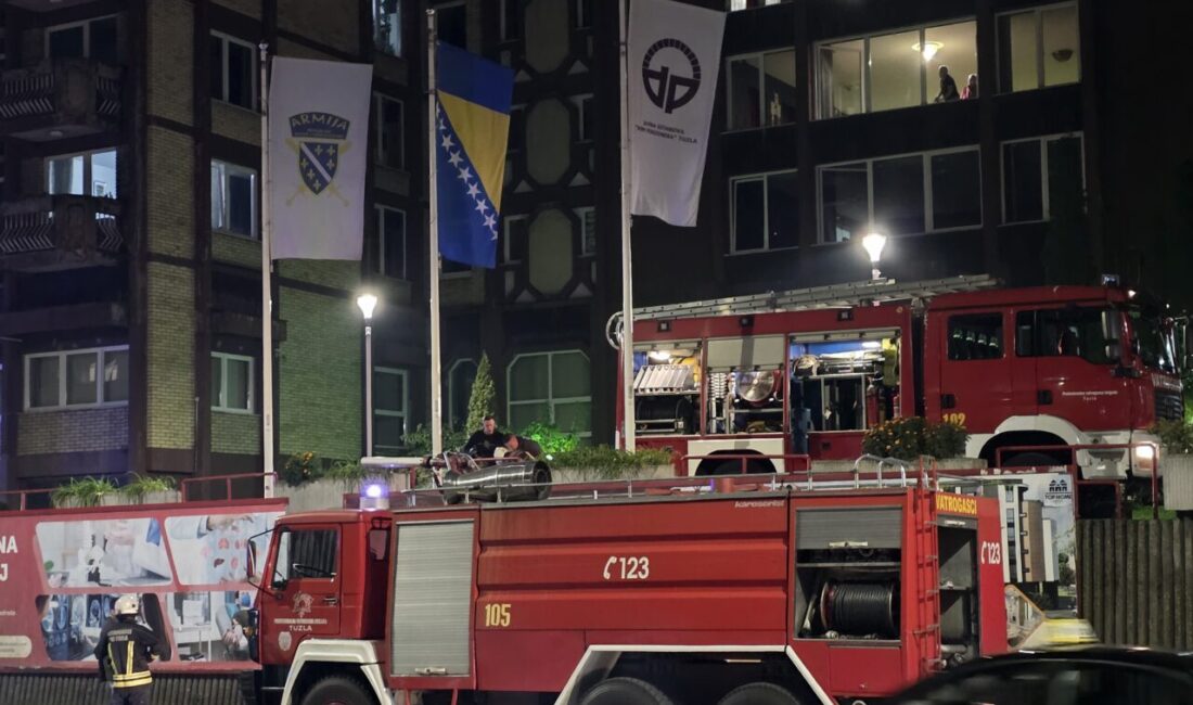 Bosna Hersek'in Tuzla şehrinde bir huzurevinde çıkan yangında çok sayıda