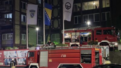 Bosna Hersek'in Tuzla şehrinde bir huzurevinde çıkan yangında çok sayıda