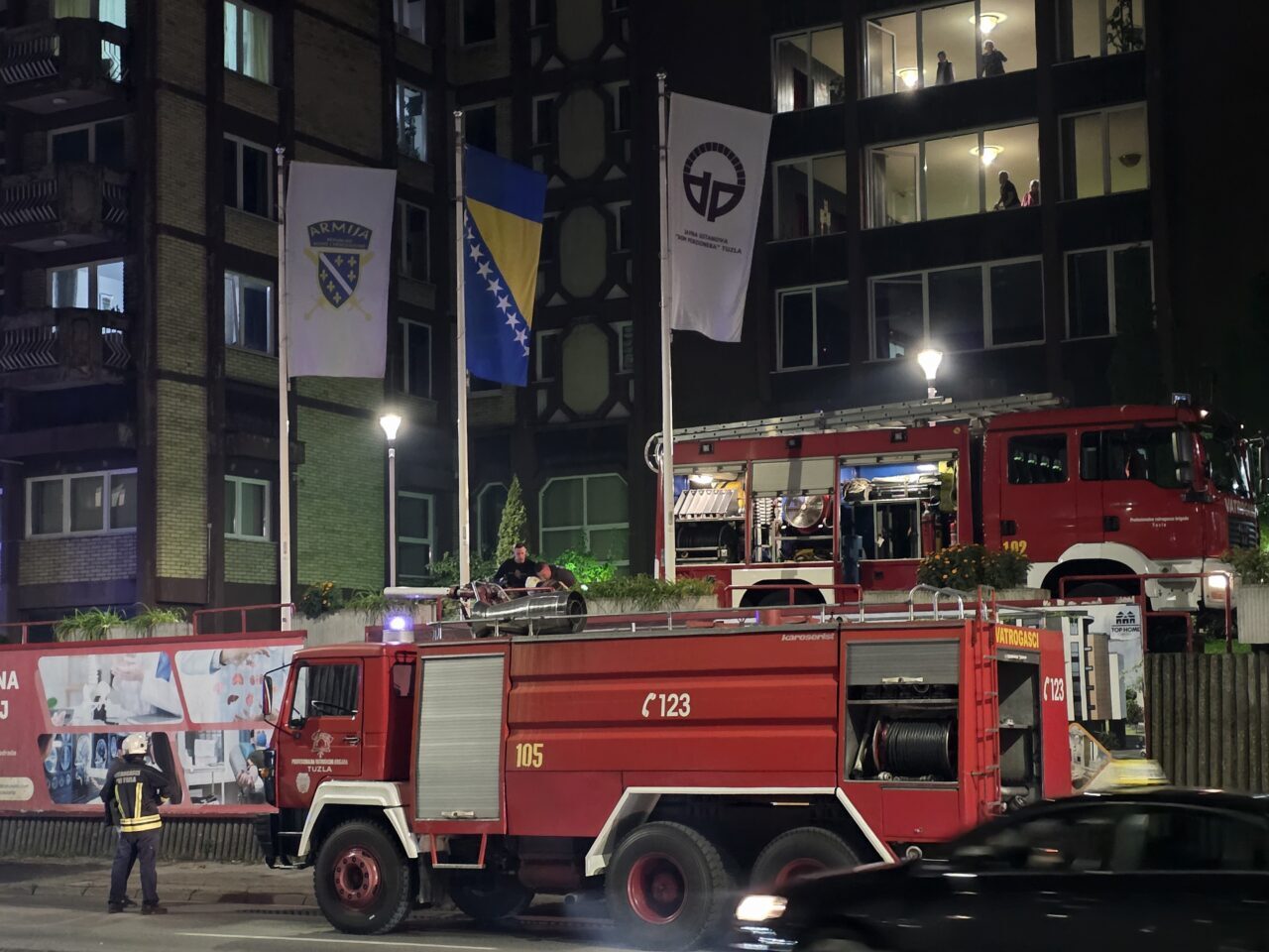 Bosna Hersek'in Tuzla şehrinde bir huzurevinde çıkan yangında çok sayıda