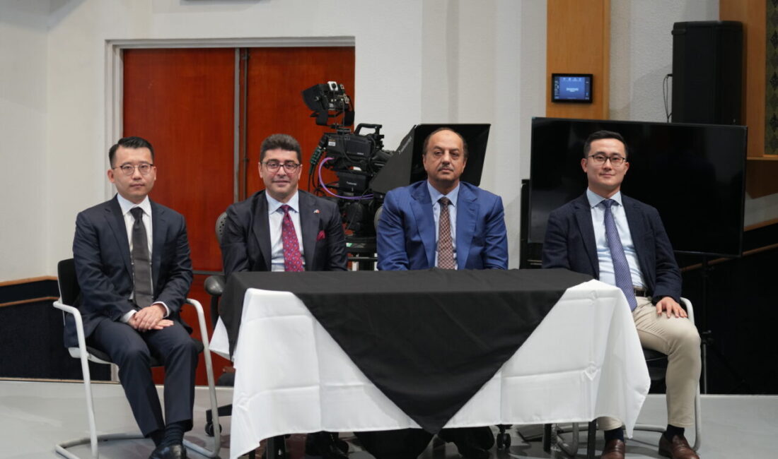 Botsvana Hükümeti Maden ve Enerji Bakanlığı aracılığıyla, ülkenin enerji güvenliğini