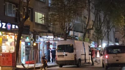 Bursa'nın İnegöl ilçesinde bir apartmanın birinci katından düşen kişi hayatını