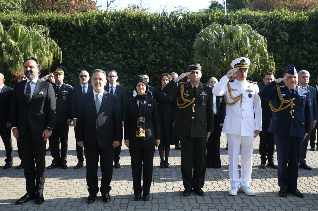 Pakistan'ın İslamabad kentinde, 10 Kasım Atatürk'ü Anma Günü dolayısıyla anma