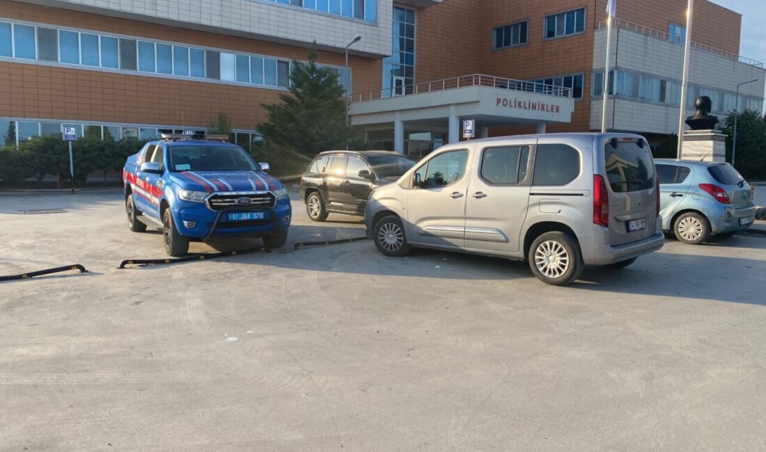 Çanakkale'nin Ayvacık ilçesinde, boş arazide kız bebeği cansız bulundu.