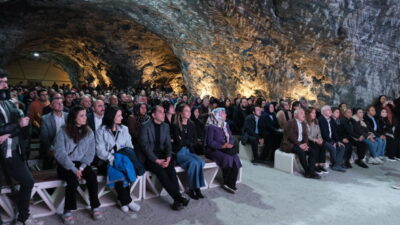 Çankırı Yer Altı Tuz Şehri'nde, Canan Karatay tarafından "Kaya Tuzundan