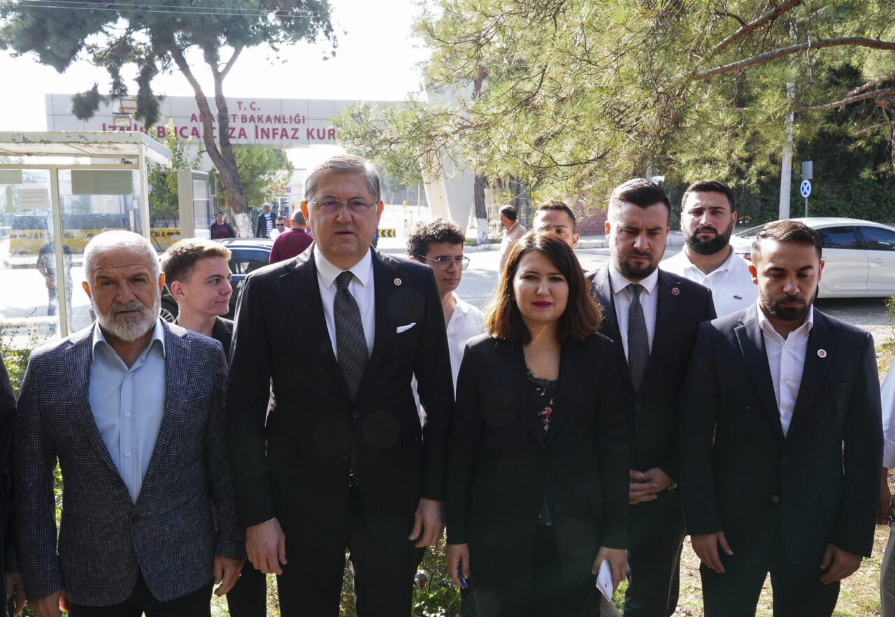 CHP Genel Başkan Yardımcısı Gökçe Gökçen, İzmir Buca Ceza İnfaz