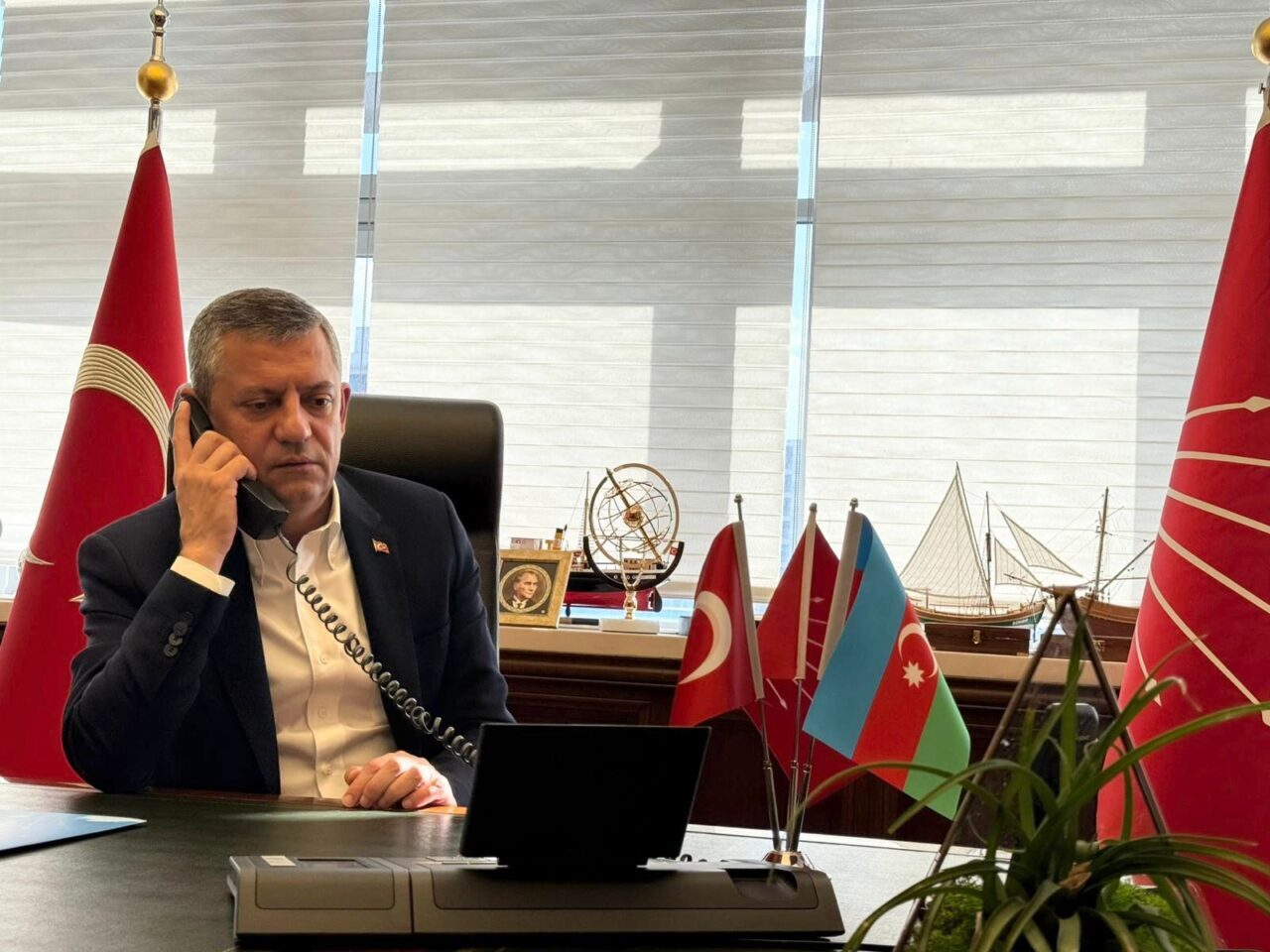 CHP Genel Başkanı Özgür Özel, Azerbaycan Cumhurbaşkanı İlham Aliyev'i telefonla