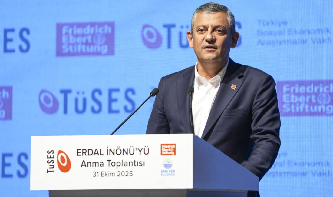 CHP Genel Başkanı Özgür Özel, "Kürtler 'Sorunum var.' diyorsa Türkiye'de