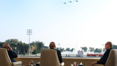 Cumhurbaşkanı Recep Tayyip Erdoğan, "(Azerbaycan Cumhurbaşkanı) İlham (Aliyev) kardeşimin dirayetli