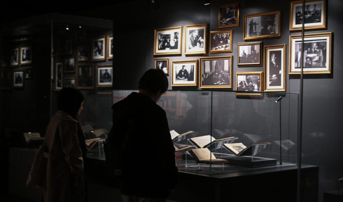 Ankara'da Gazi Mustafa Kemal Atatürk'ün vefatının 87. yılında, "Atatürk Tarafından