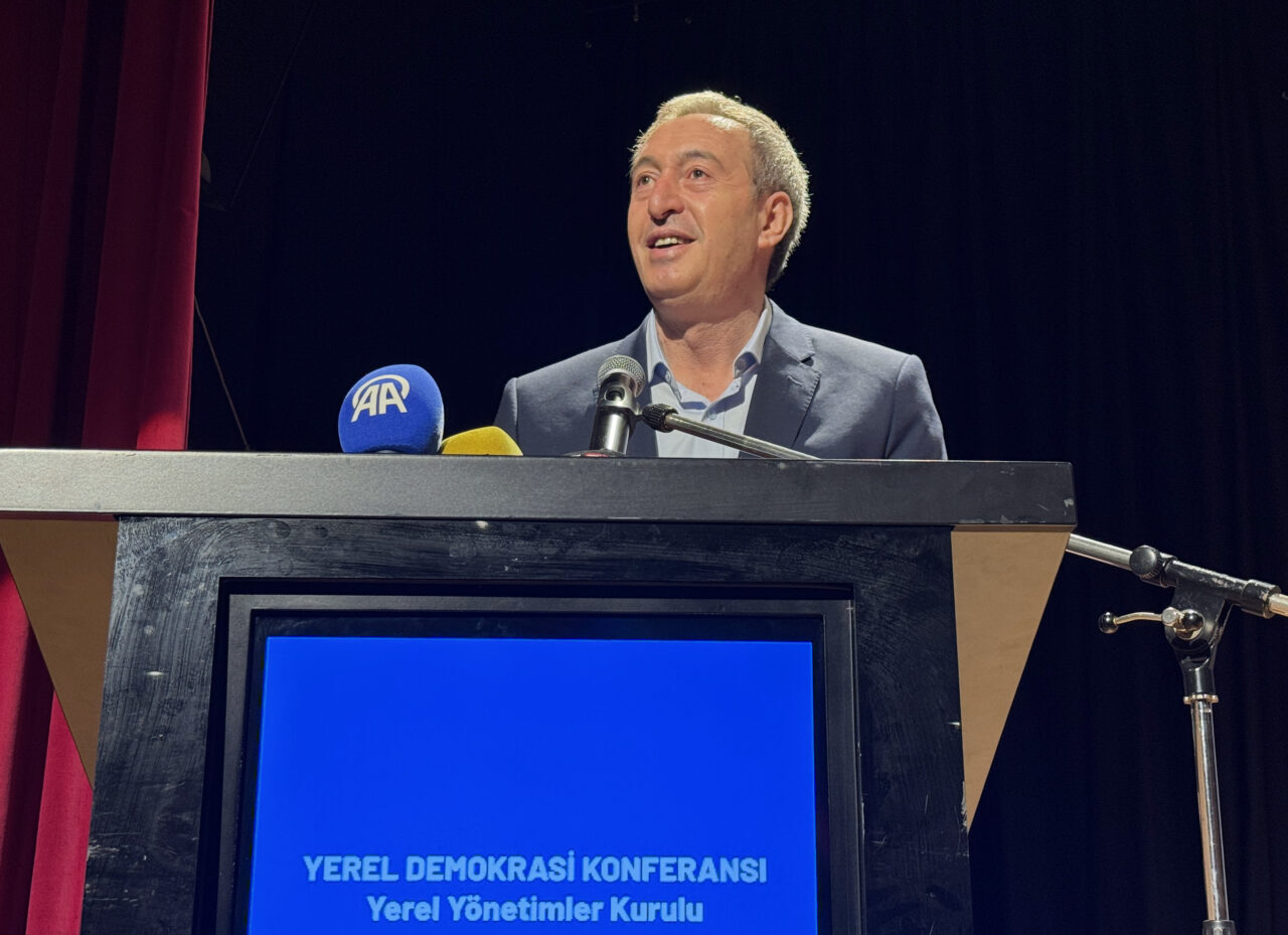 DEM Parti Eş Genel Başkanı Tuncer Bakırhan, terör örgütü PKK'nın