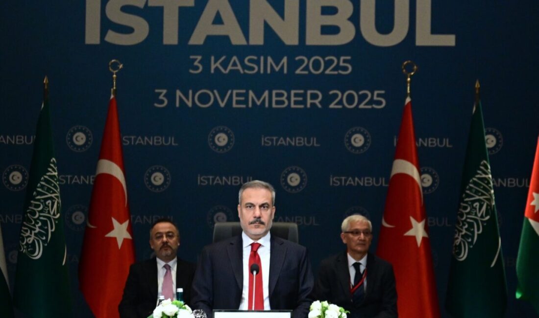 Dışişleri Bakanı Hakan Fidan'ın ev sahipliğinde İstanbul'da düzenlenen Gazze konulu