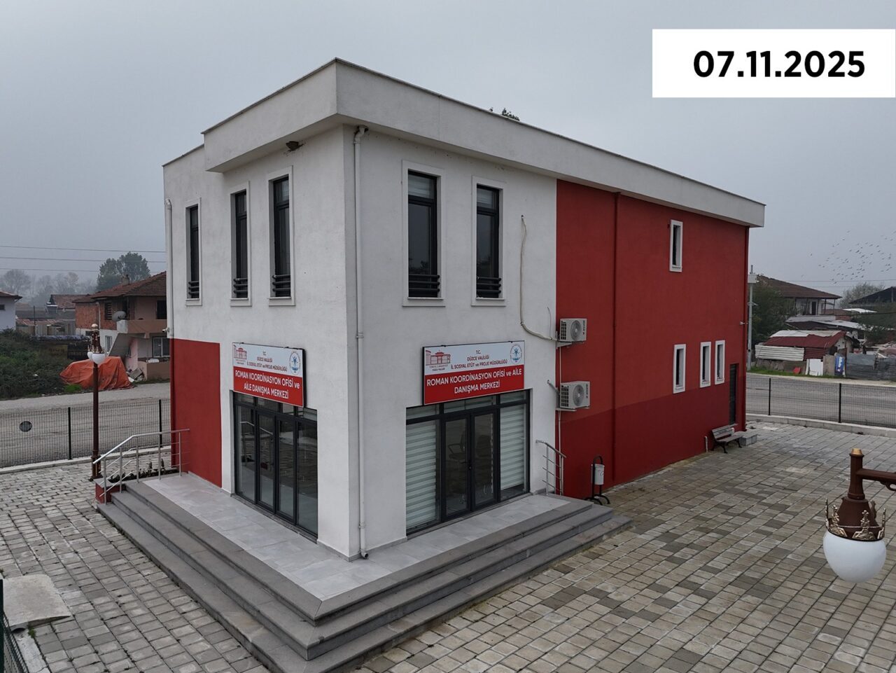 Düzce Belediyesi, yapımı tamamlanarak hizmete açılan "Roman Koordinasyon Ofisi ve