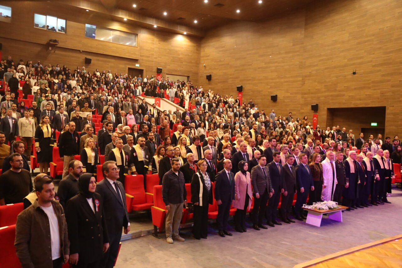 Erzincan Binali Yıldırım Üniversitesinde (EBYÜ), 2025-2026 Akademik Yılı Açılış Töreni