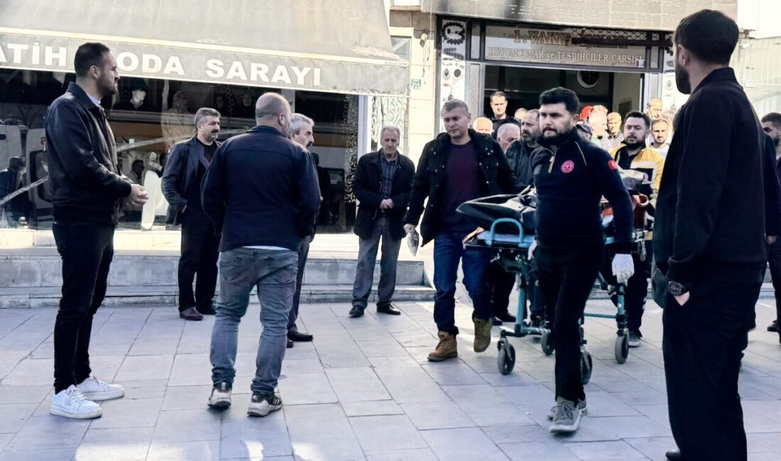 Erzurum'da bekçilik yapan kişinin cansız bedeni iş hanının tuvaletinde bulundu.