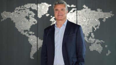 Ernst&Young (EY), 2025 mali yılında küresel gelirlerini geçen yıla oranla