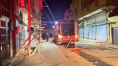 Gaziantep'in Şahinbey ilçesinde 4 katlı rezidansta çıkan yangın itfaiye ekiplerince