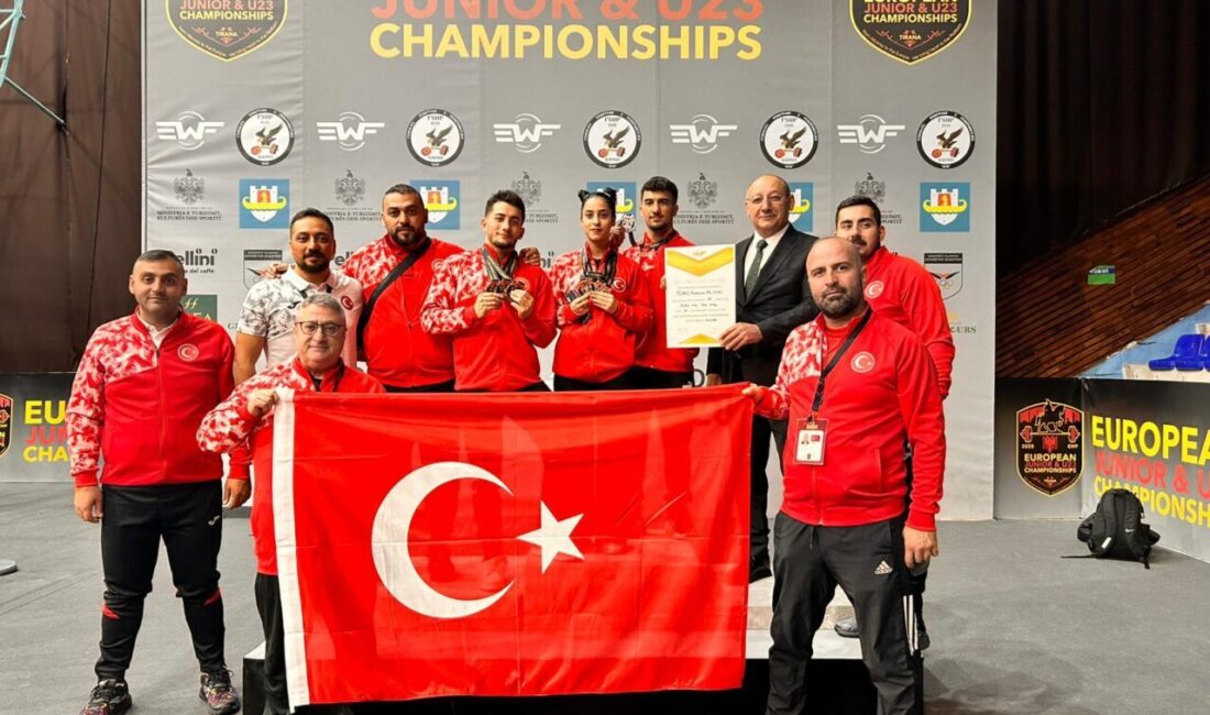 Arnavutluk'un Durres kentinde sona eren Avrupa Gençler ve 23 Yaş