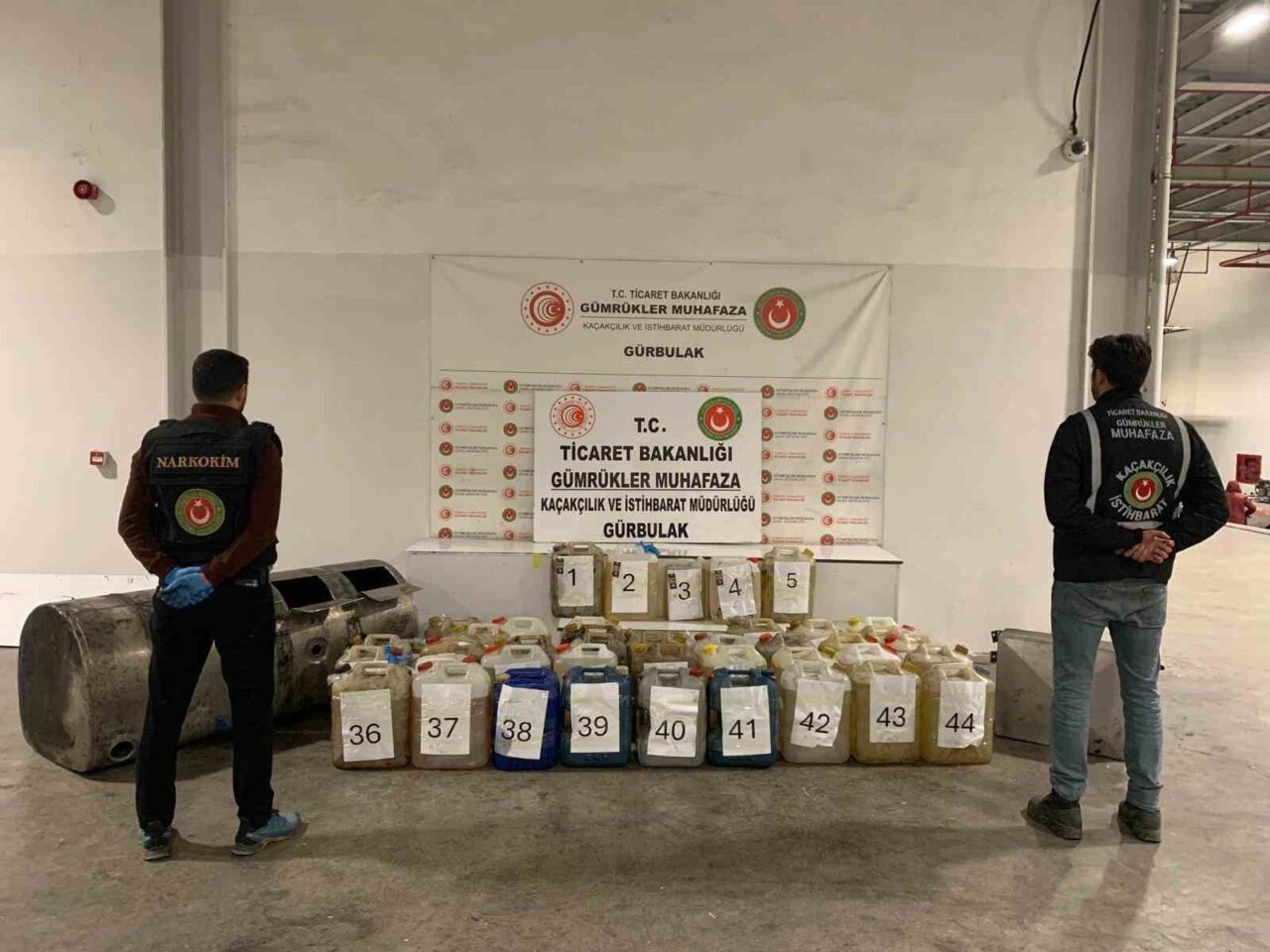 Ticaret Bakanlığı Gümrükler Muhafaza ekipleri, Gürbulak Gümrük Kapısı'nda 721 kilogram