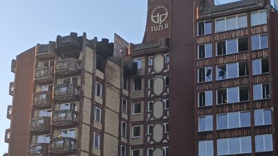 Bosna Hersek'in Tuzla şehrinde bir huzurevinde çıkan yangında 11 kişi