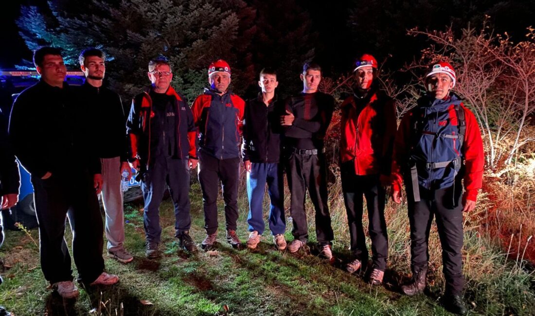 Son dakika: Bursa Uludağ'da ormanda kaybolan 4 genç, ekiplerin çalışmasıyla