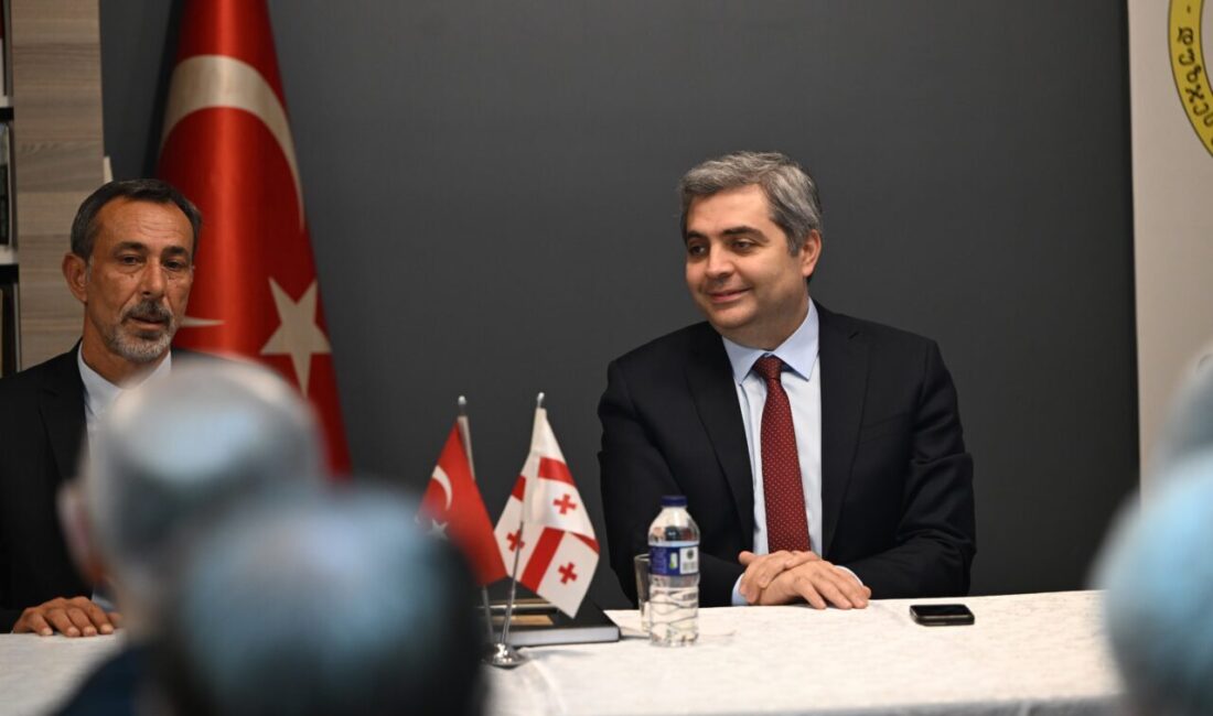 Gürcistan'ın Ankara Büyükelçisi Archil Kalandia, Düzce'de bir dizi ziyaret gerçekleştirdi.