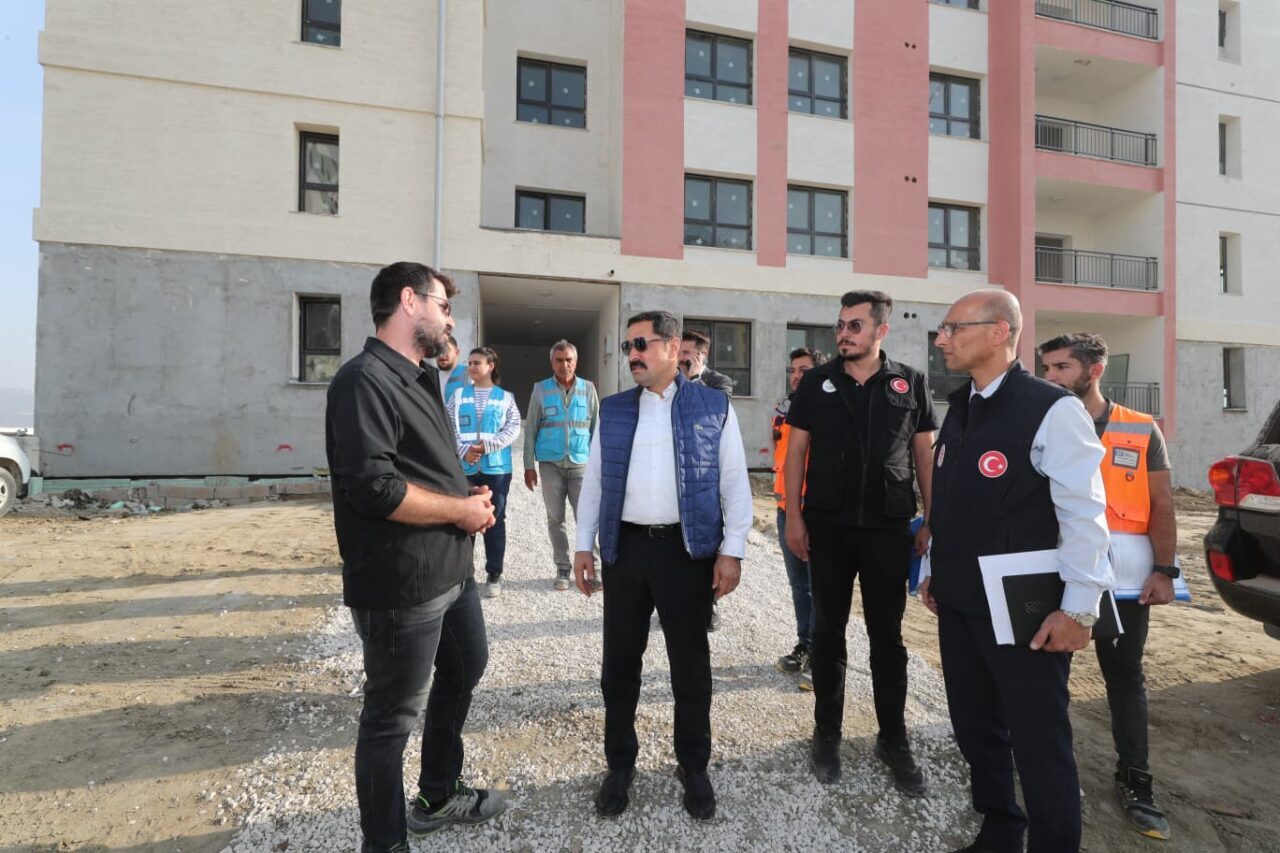 Hatay'ın Defne ilçesinde, 6 Şubat 2023'teki depremlerin ardından yapımına başlanan