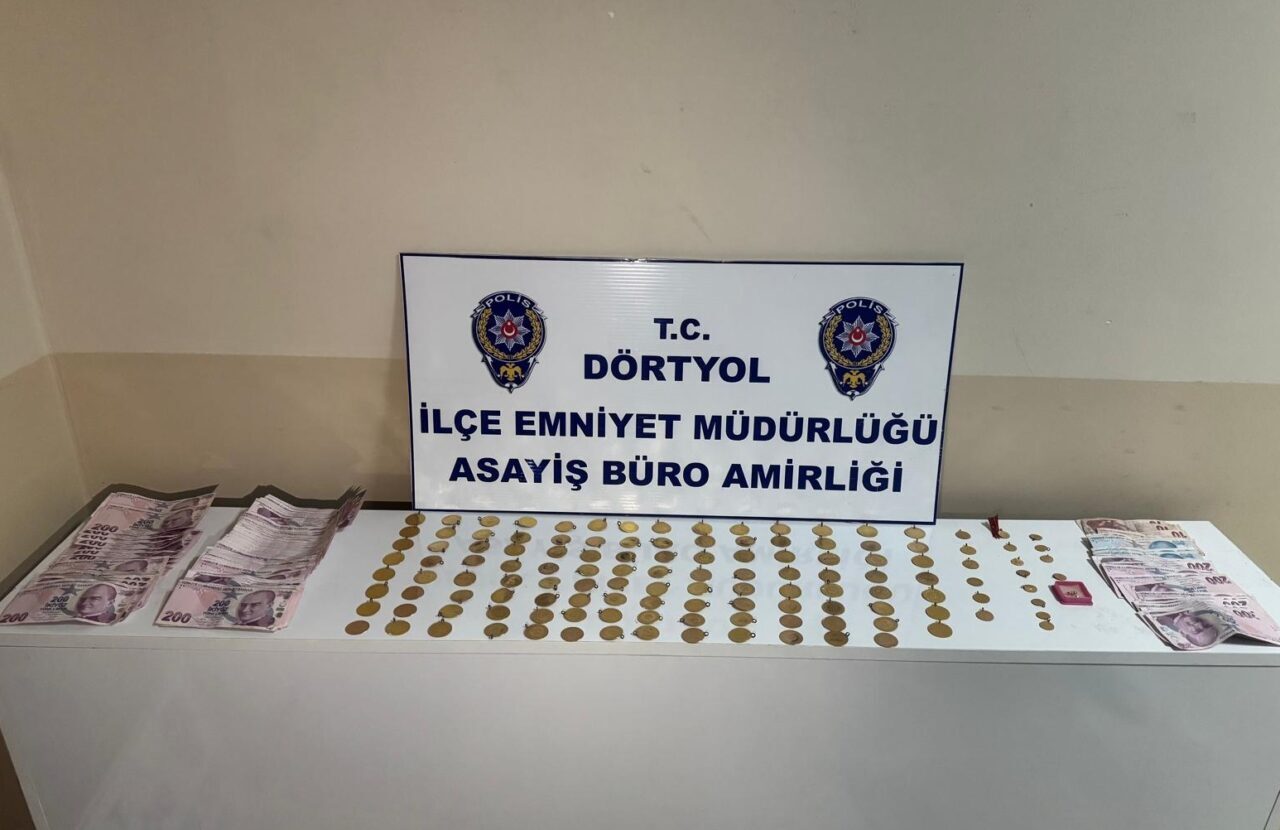 Hatay'ın Dörtyol ilçesinde evden para ve ziynet eşyası çaldığı iddiasıyla